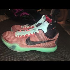 Kobe 10 Easter