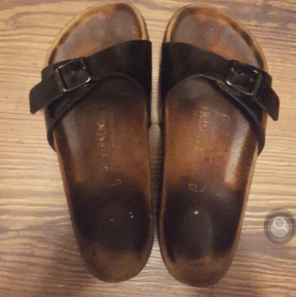 Black strap 36.5 birkenstocks
