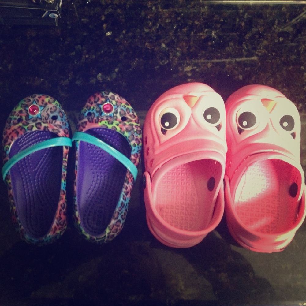Girls (kids size 7) CROCS