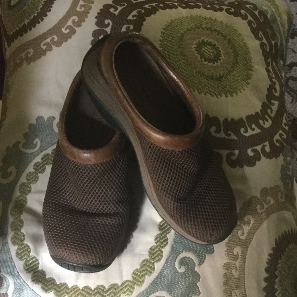 Merrell mesh mules size 6.5