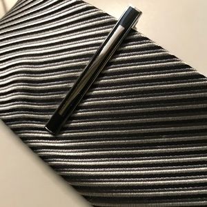 Sliver/Black Tie Clip