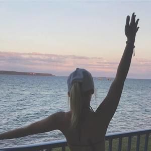 Meet your Posher, Adrianna