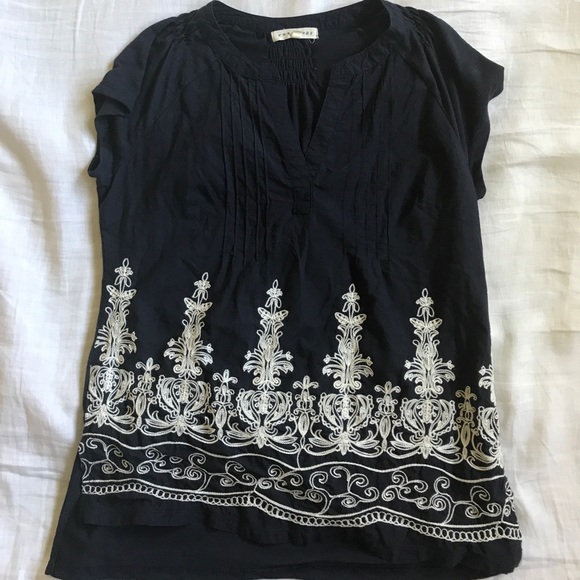 Navy tailored shirt with bohemian white embroidery - Picture 1 of 1