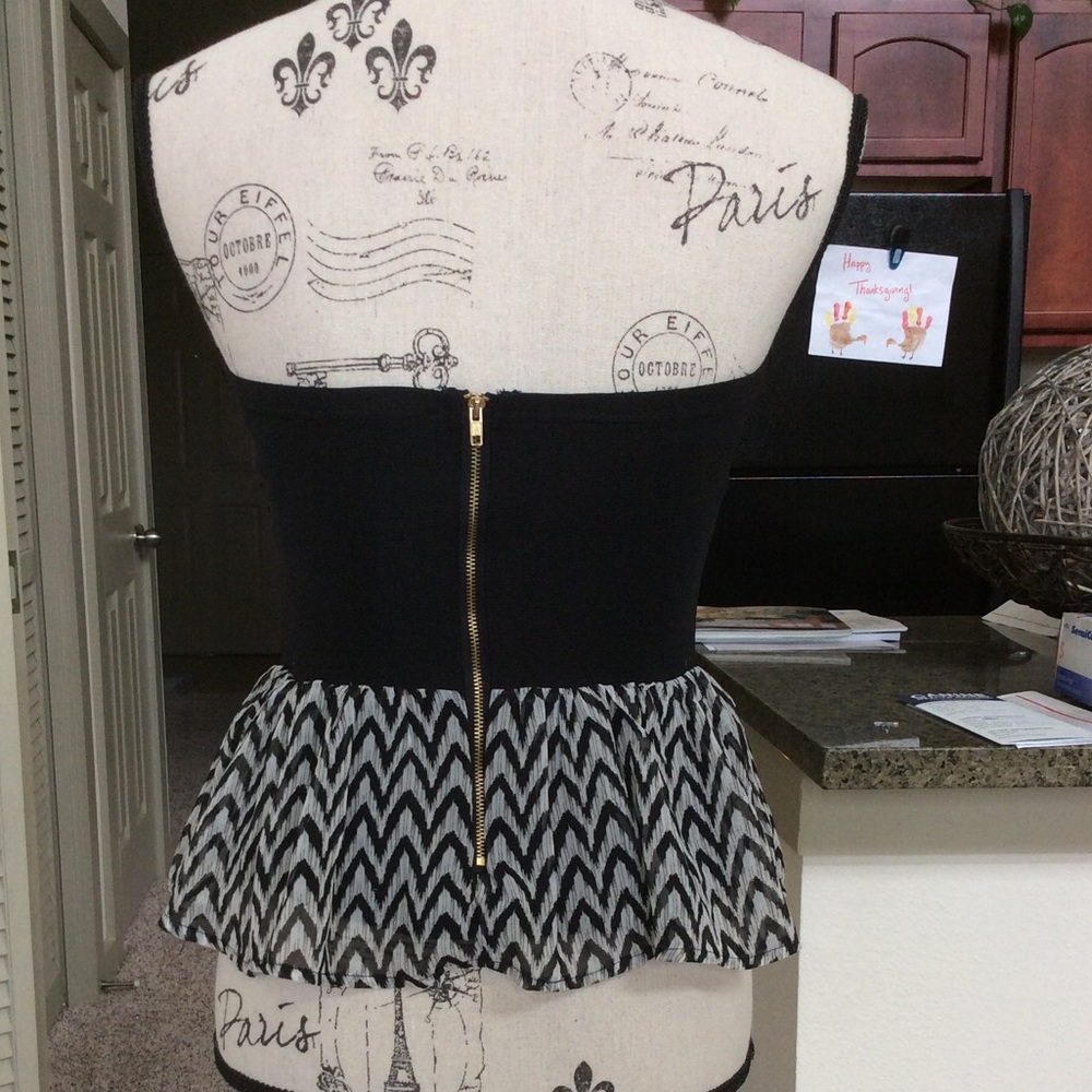 ๐ Peplum Strapless Top ๐ - Picture 2 of 6