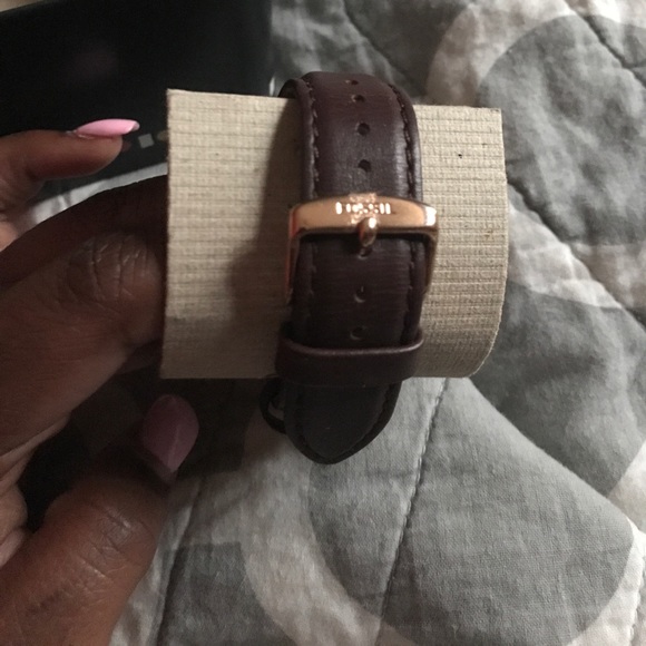 NWB Fossil Brown Leather watch - Picture 3 of 5