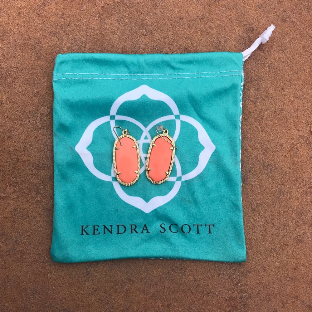 Kendra Scott Coral Magnesite Elle Earrings