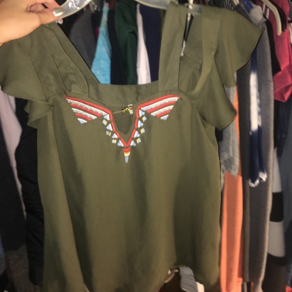 A shirt - Picture 1 of 1