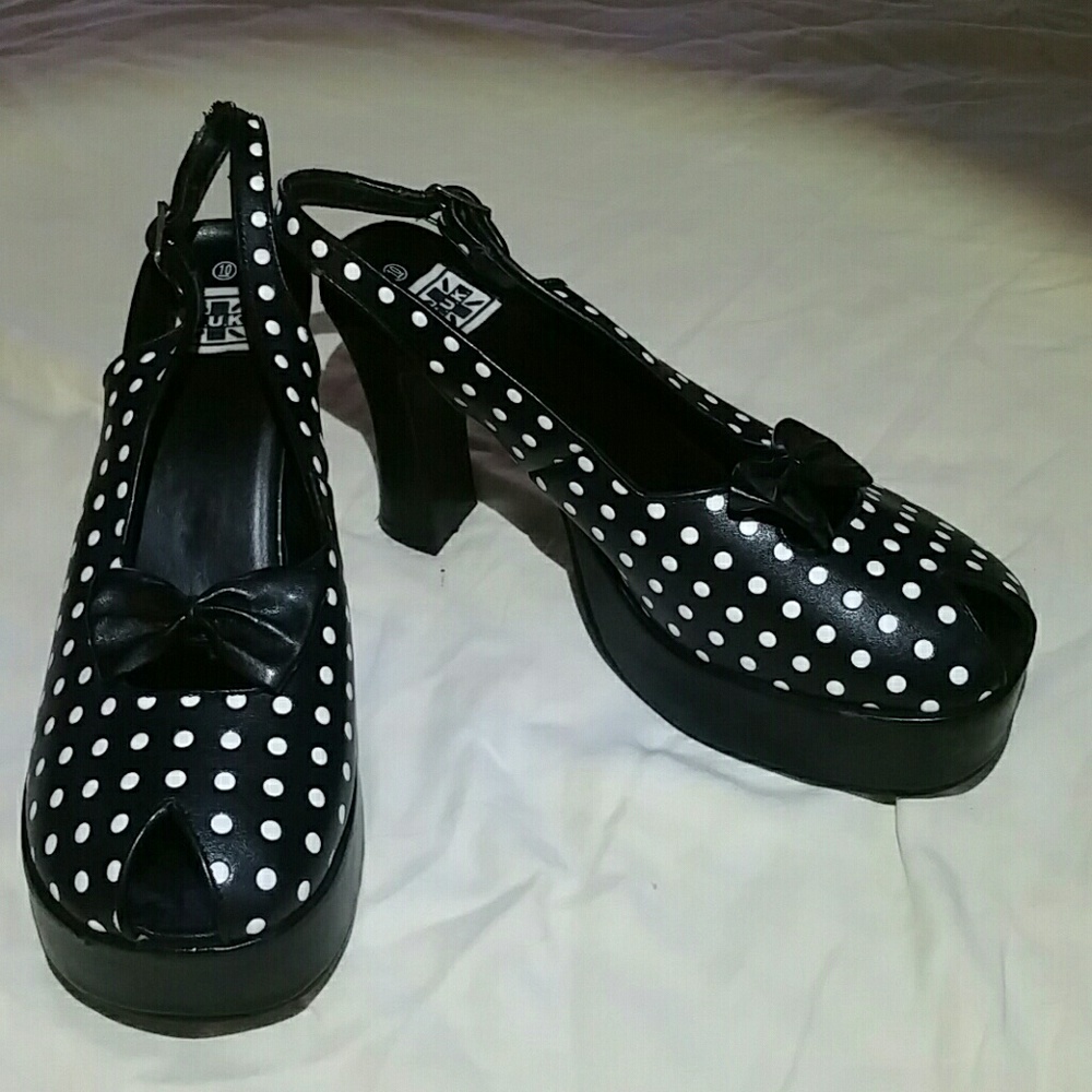 "Minnie Mouse" Polka Dotted Platform