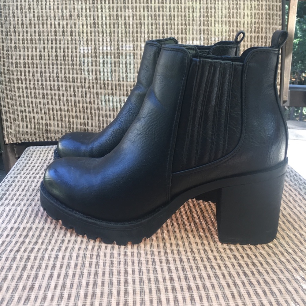 Cathy Jean Chunky Heel Black Boots