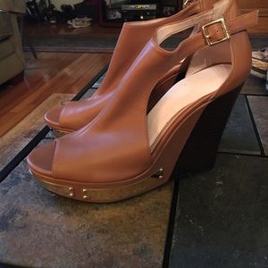 Vince Camuto wedges