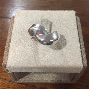 James Avery crossover ring