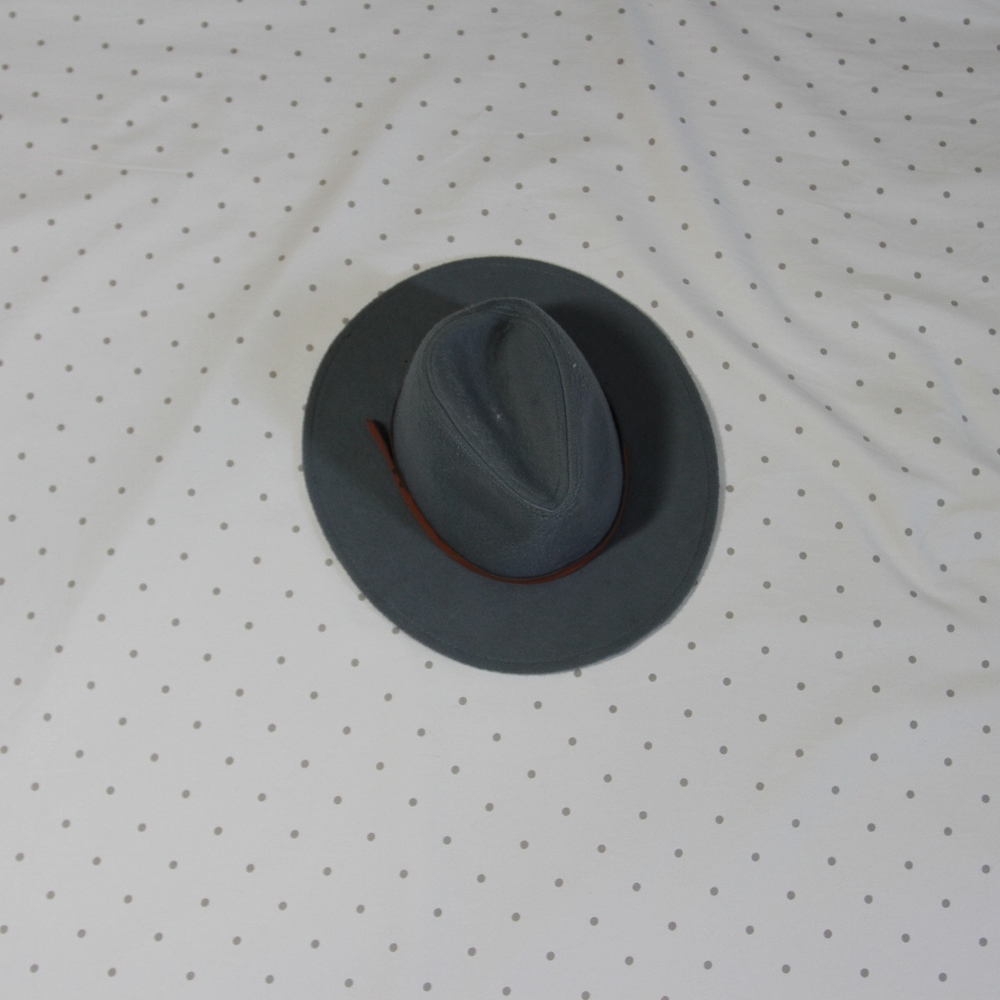 hat - Picture 2 of 3