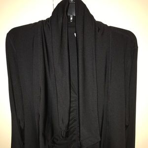 Sale💥🛍Black activewear sweater in size M