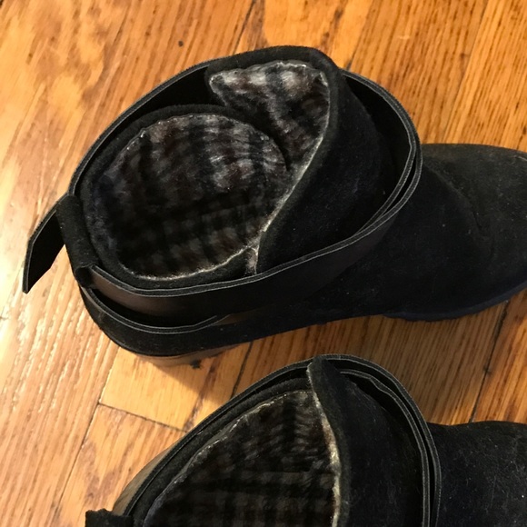 Black suede booties size 6 with wrap around strap - Picture 5 of 5