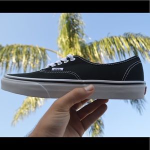 Vans Authentic Black & White