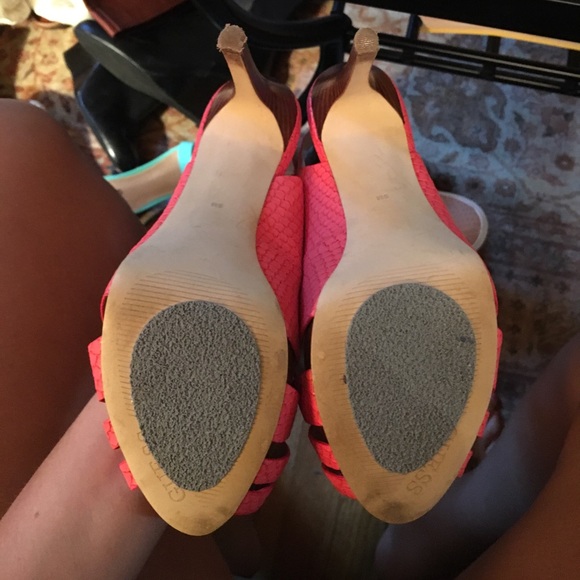 Guess Pink Sling Back Heels - Picture 3 of 3