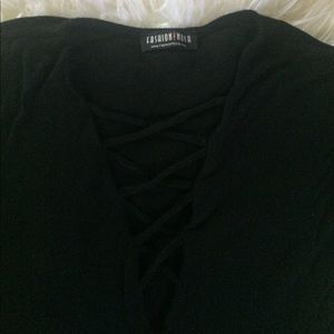 Fashion Nova long sleeve criss cross top