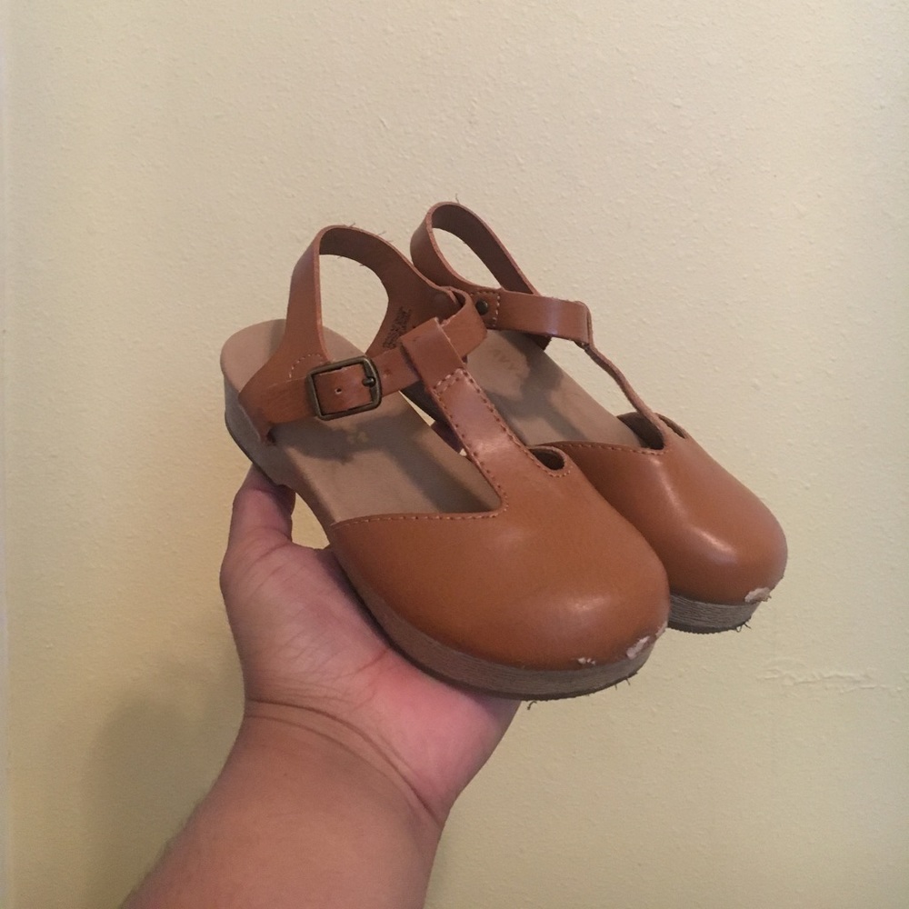 Old navy clogs