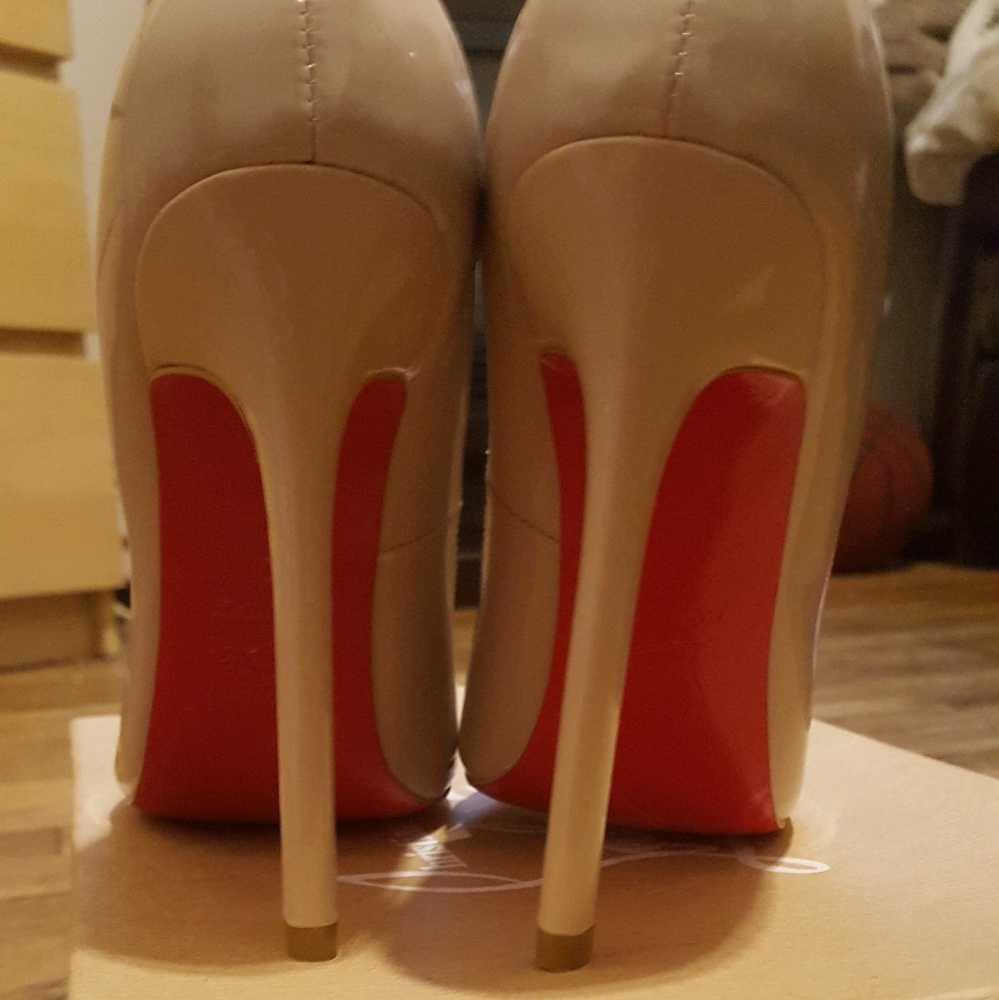 Shoes - Picture 2 of 3