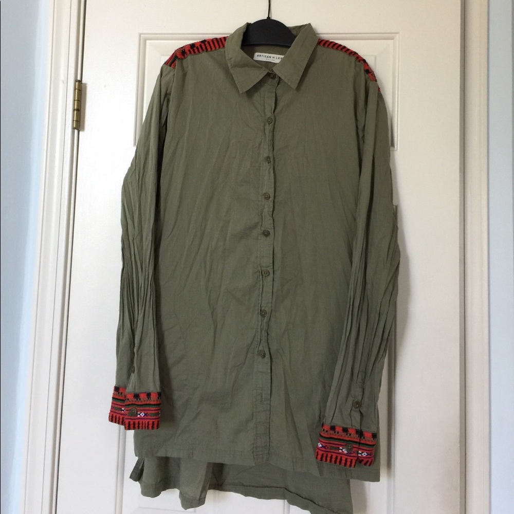 Dress shirt with embroidery