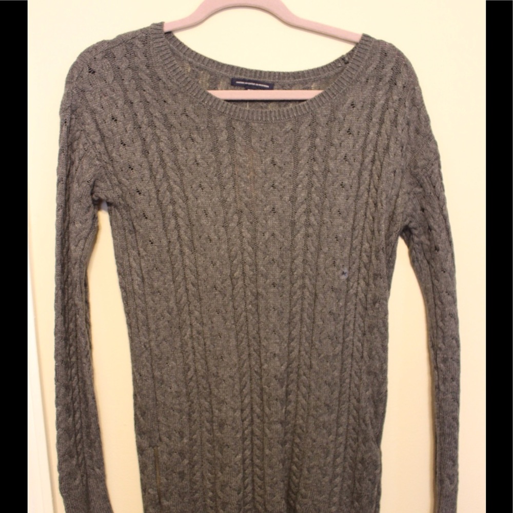American Eagle knit sweater