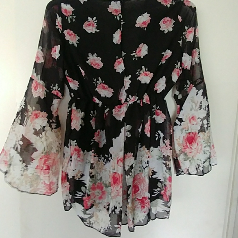NWT BOHO SHEER FLORAL LINED ROMPER SIZE M - Picture 2 of 8