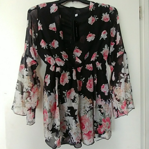 NWT BOHO SHEER FLORAL LINED ROMPER SIZE M - Picture 3 of 8