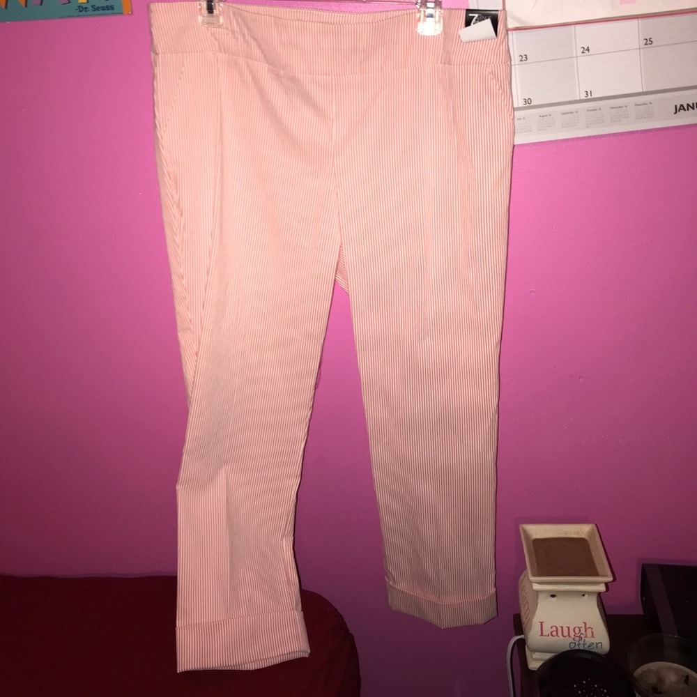 New York and company Capri/ankle cut