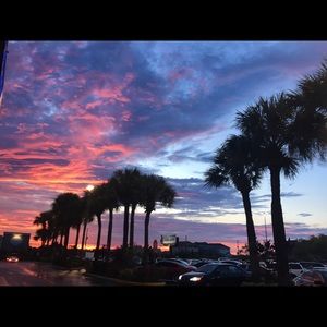 Meet your Posher, Dunia