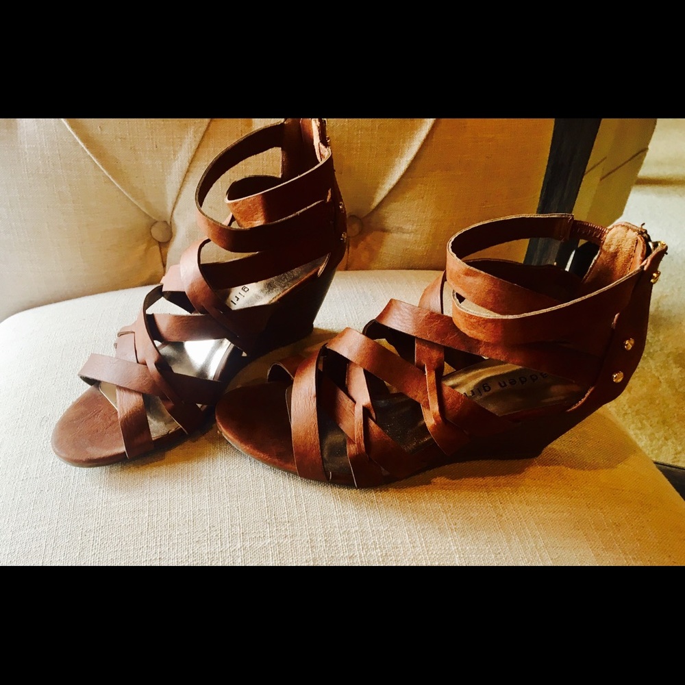 Worn once MADDEN GIRL strappy brown wedge sandal 8