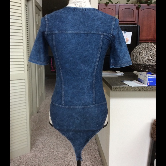 🌼 Stonewashed Lace Front Bodysuit - Picture 3 of 7