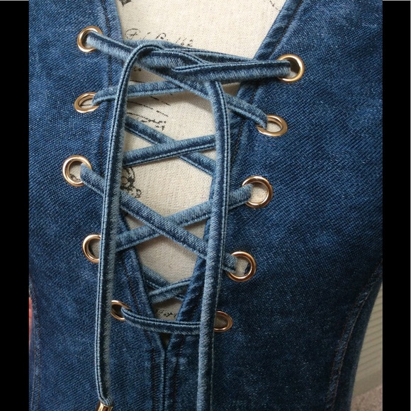 🌼 Stonewashed Lace Front Bodysuit - Picture 6 of 7