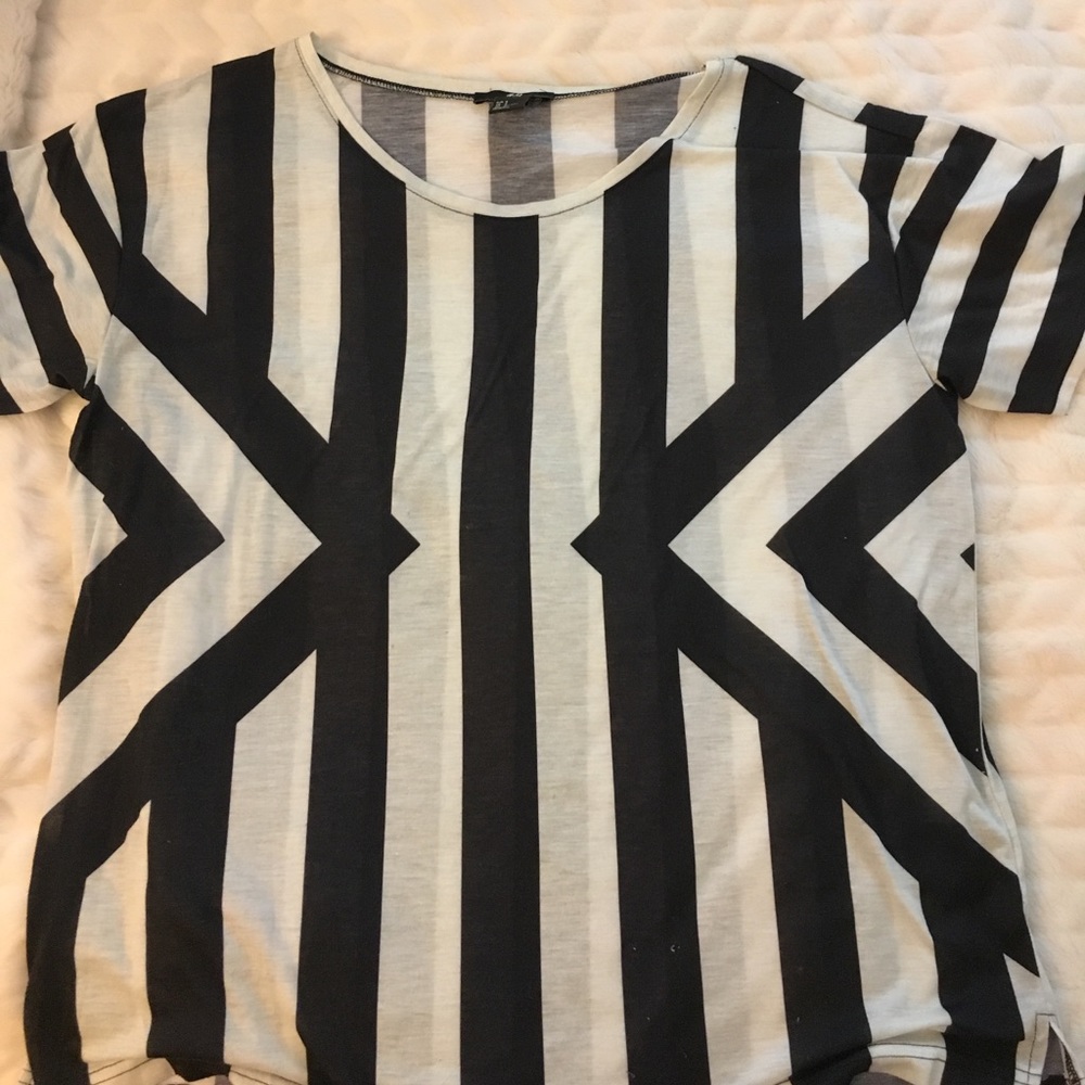 Striped black and white tee shirt. H&M