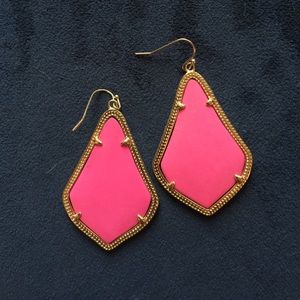Magenta Kendra Scott Earring
