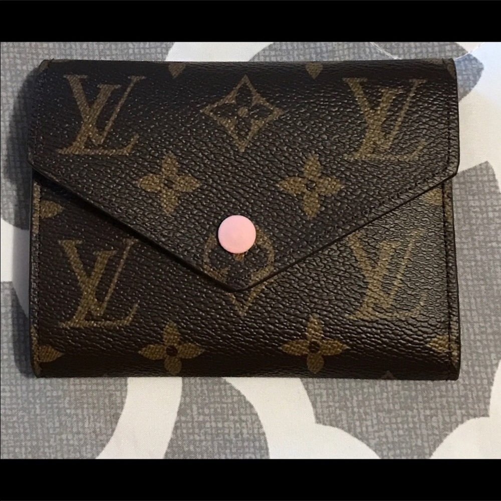 [Re-listed] Louis Vuitton Victorine Wallet