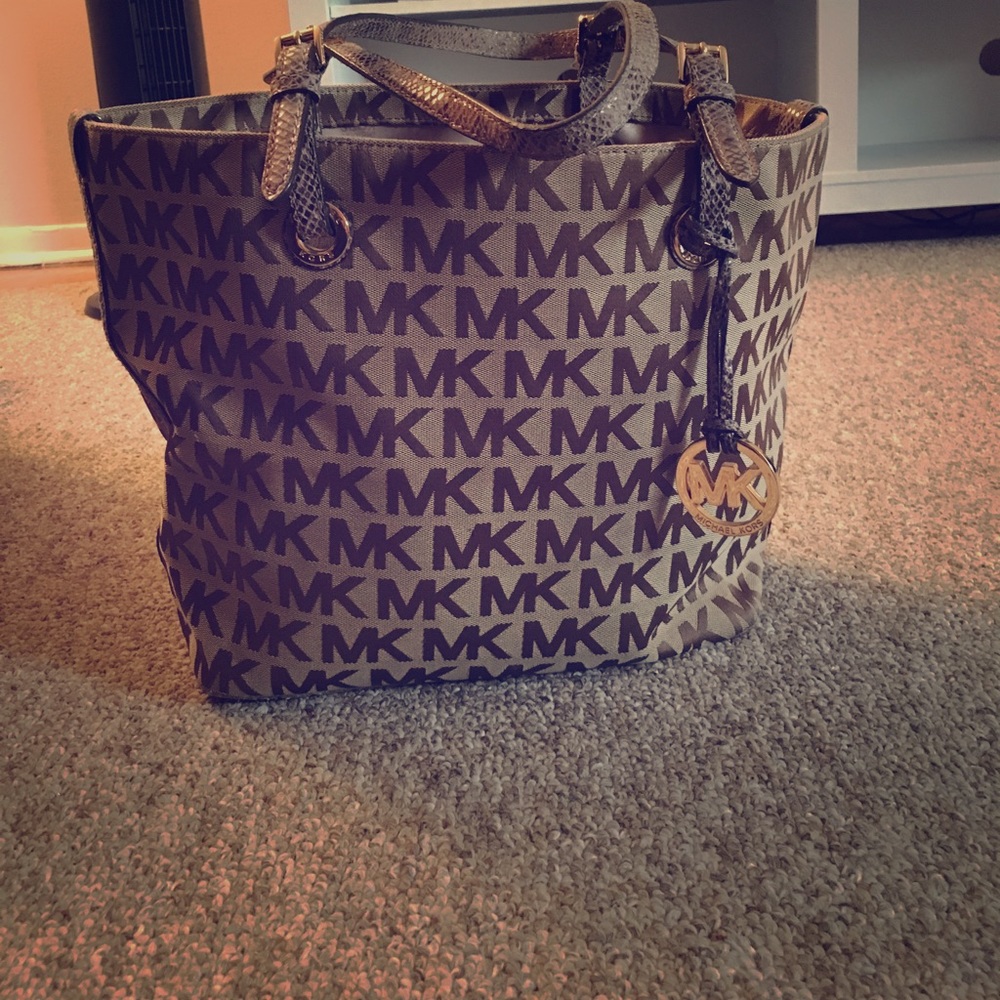 Michael Kors Large Signature Print Tote Bag