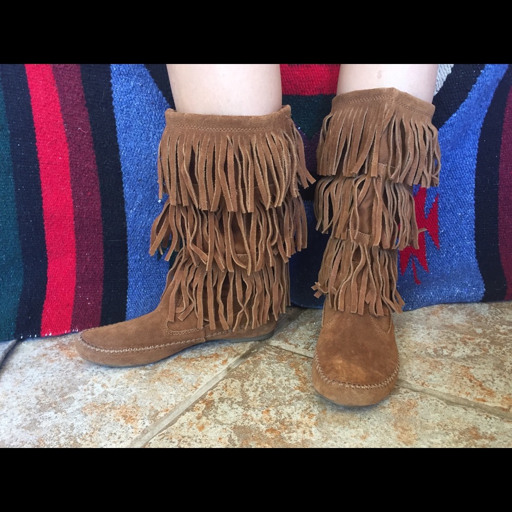Woman's Brown suede fringe boots