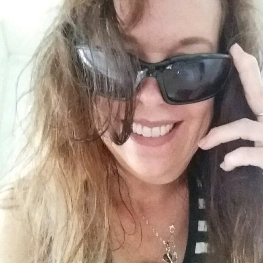 Meet your Posher, Lori