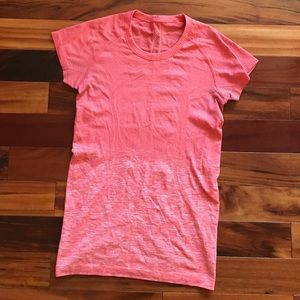 Lululemon swiftly tech short sleeve crew