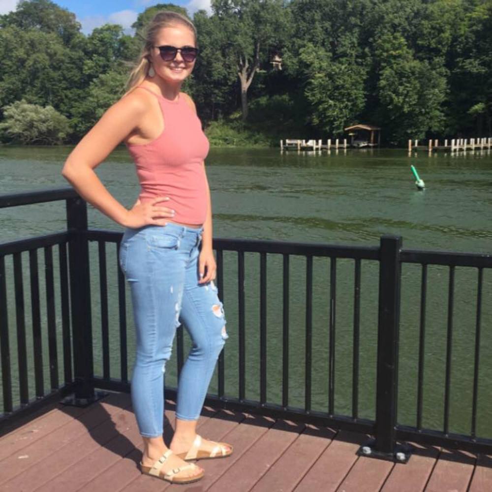 Meet your Posher, Emily