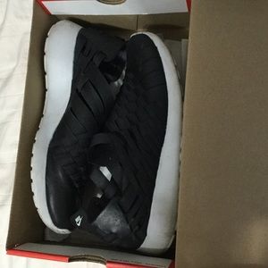 Women's Nike Rosheruns