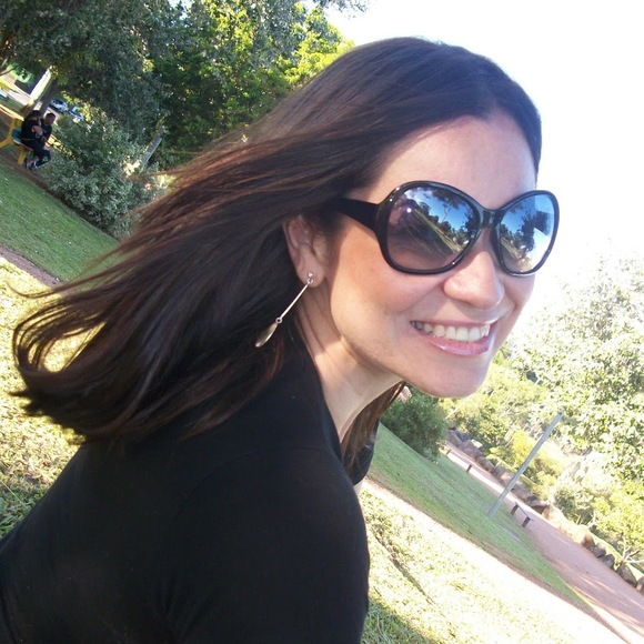 Meet your Posher, Lidiane - Picture 1 of 1