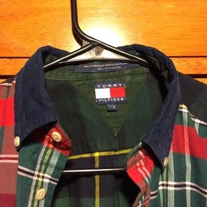 🔥 Vintage Tommy Hilfiger Button Up (L) 🔥