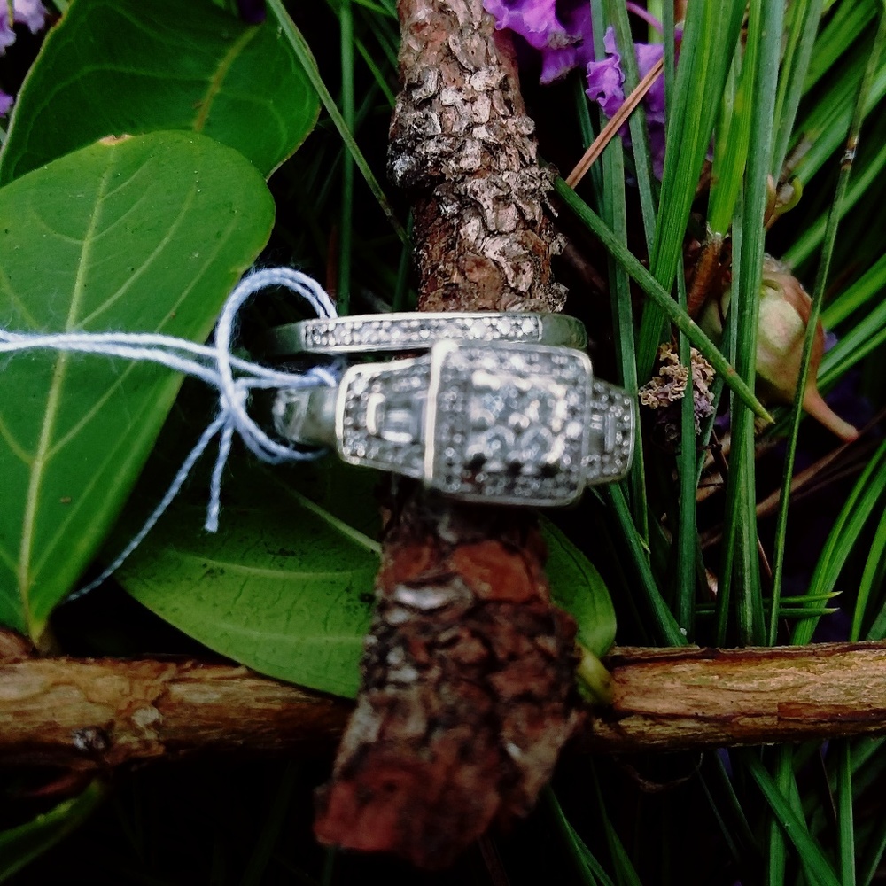 Sterling Silver Wedding Set with Real Diamond 1/20 - Picture 2 of 4