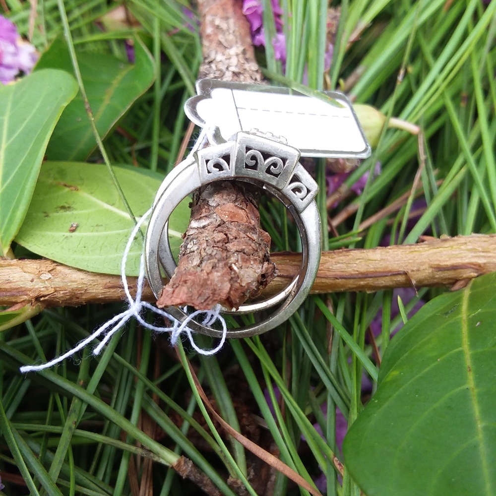 Sterling Silver Wedding Set with Real Diamond 1/20 - Picture 4 of 4