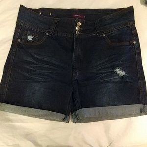 Women's plus size shorts