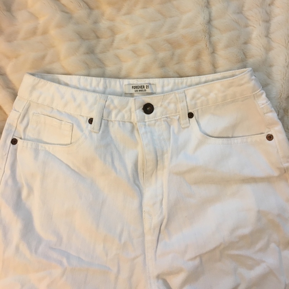 High waisted white skinny mom jeans. Forever 21
