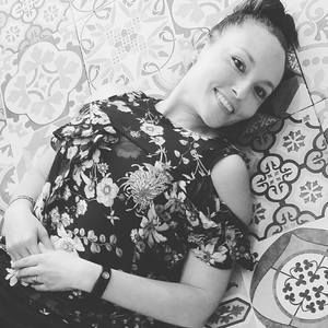 Meet your Posher, Claudia