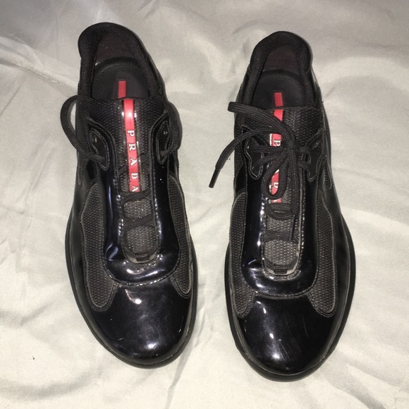 Very stylish. Worn a few times. Good condition. - Picture 1 of 8