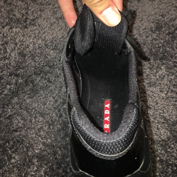 Very stylish. Worn a few times. Good condition. - Picture 6 of 8